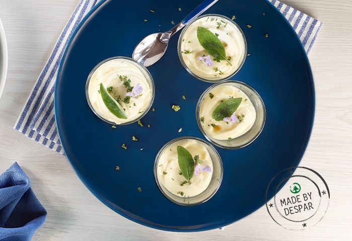 Sorbetto all'ananas, salvia e zenzero
