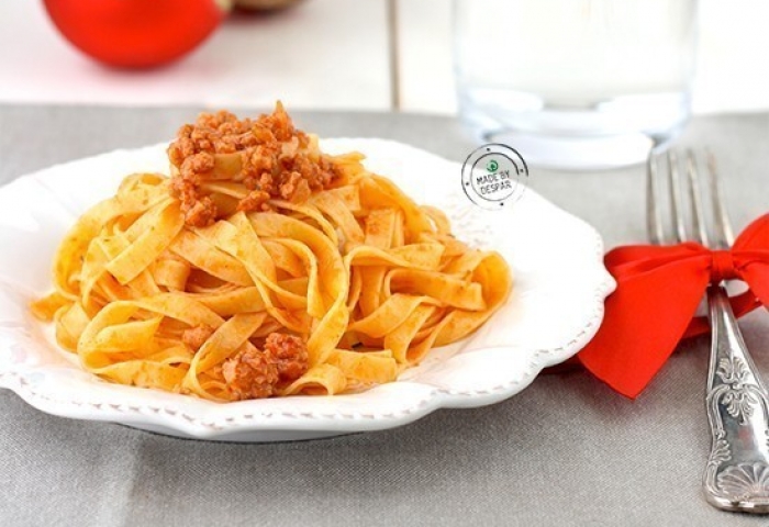 Tagliatelle all'uovo con ragù di coniglio