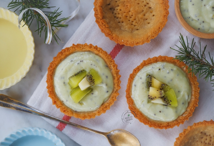 Tartellette di frolla ai ceci con kiwi, avocado e yogurt