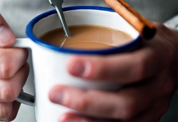 Tè Chai fai-da-te al latte d’avena
