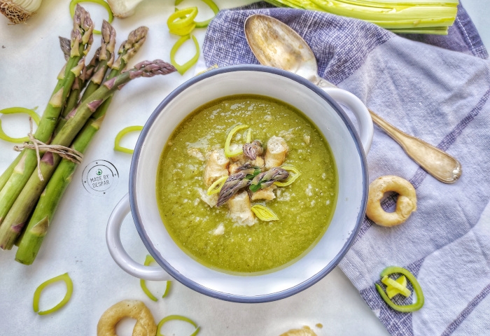 Vellutata di asparagi al latte di cocco