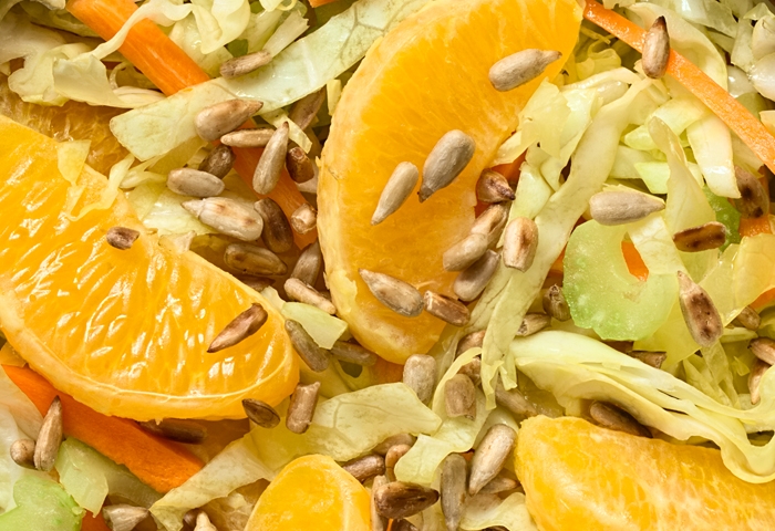 Verza in insalata di arance e sedano