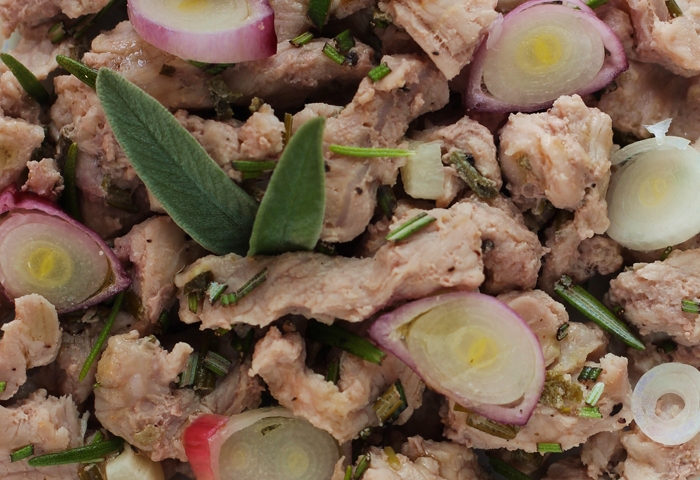 Vitello al vino bianco ed erbe aromatiche