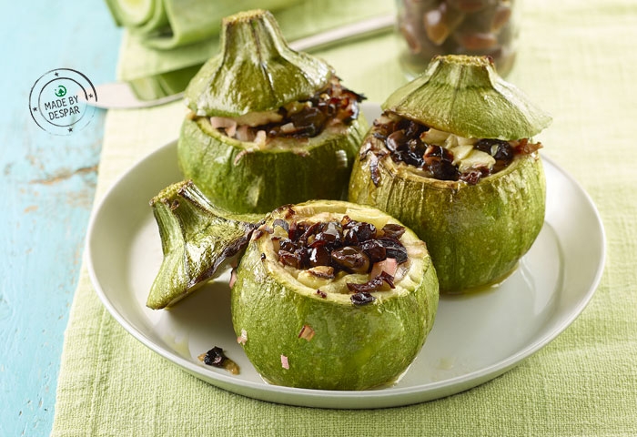 Zucchine ripiene di porri e olive nere