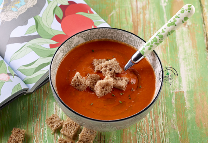 Zuppetta di pomodoro e cannellini al timo