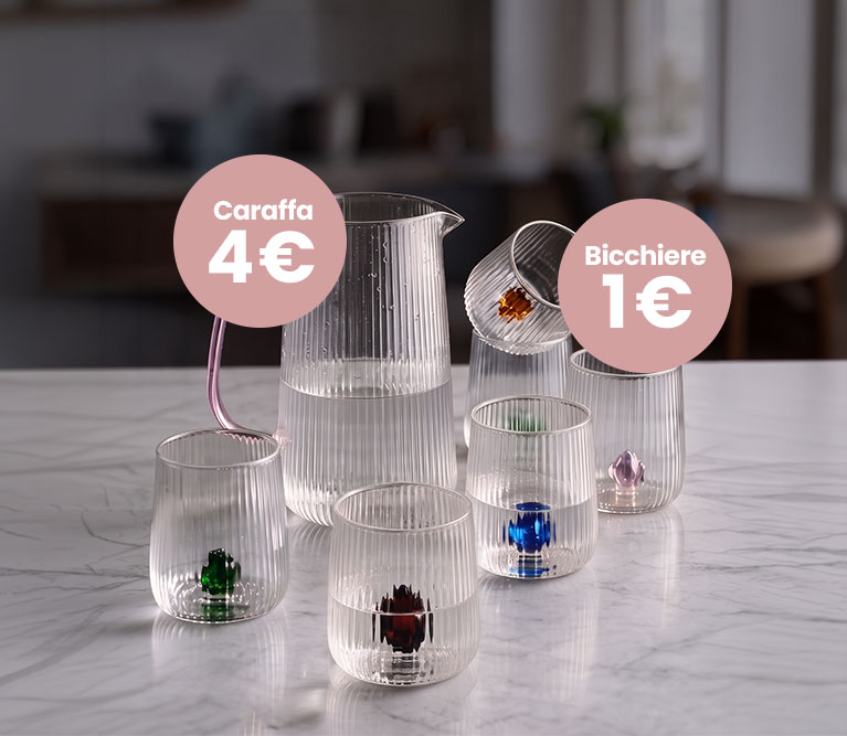 Dal 19 ottobre al 29 novembre 2026 con una spesa di almeno 20 €* (o multipli), puoi acquistare i bicchieri e la caraffa in vetro soffiato a bocca della linea Gemme di IVV scontati.