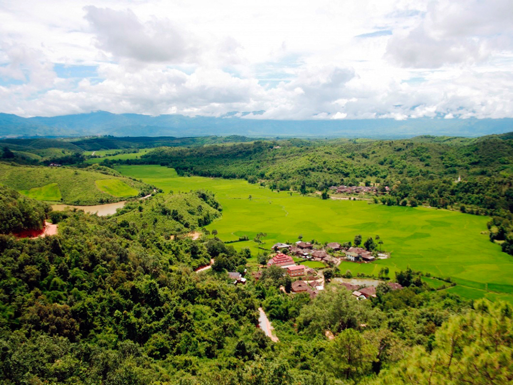 1 Kyaing Tong.jpg