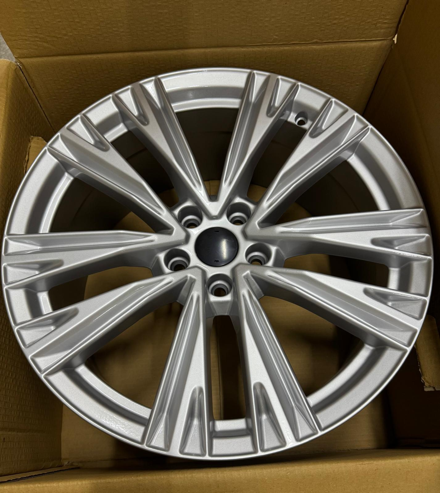 8,5X19 5X112 ET43 66,45 SILVER