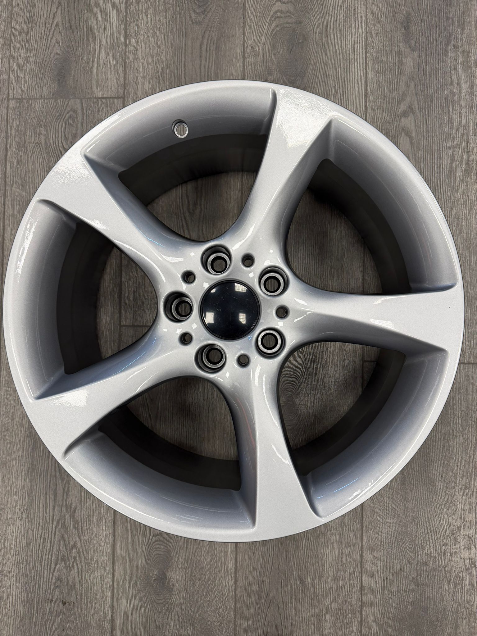 8,5X18 5X120 ET37 72,6 SILVER (ARKA)