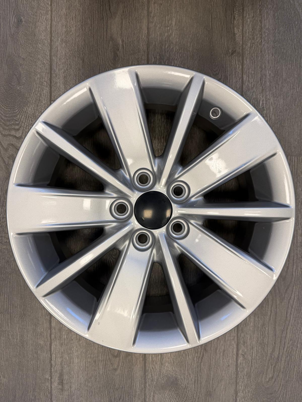 6X15 5X100 ET35 57,1 SILVER