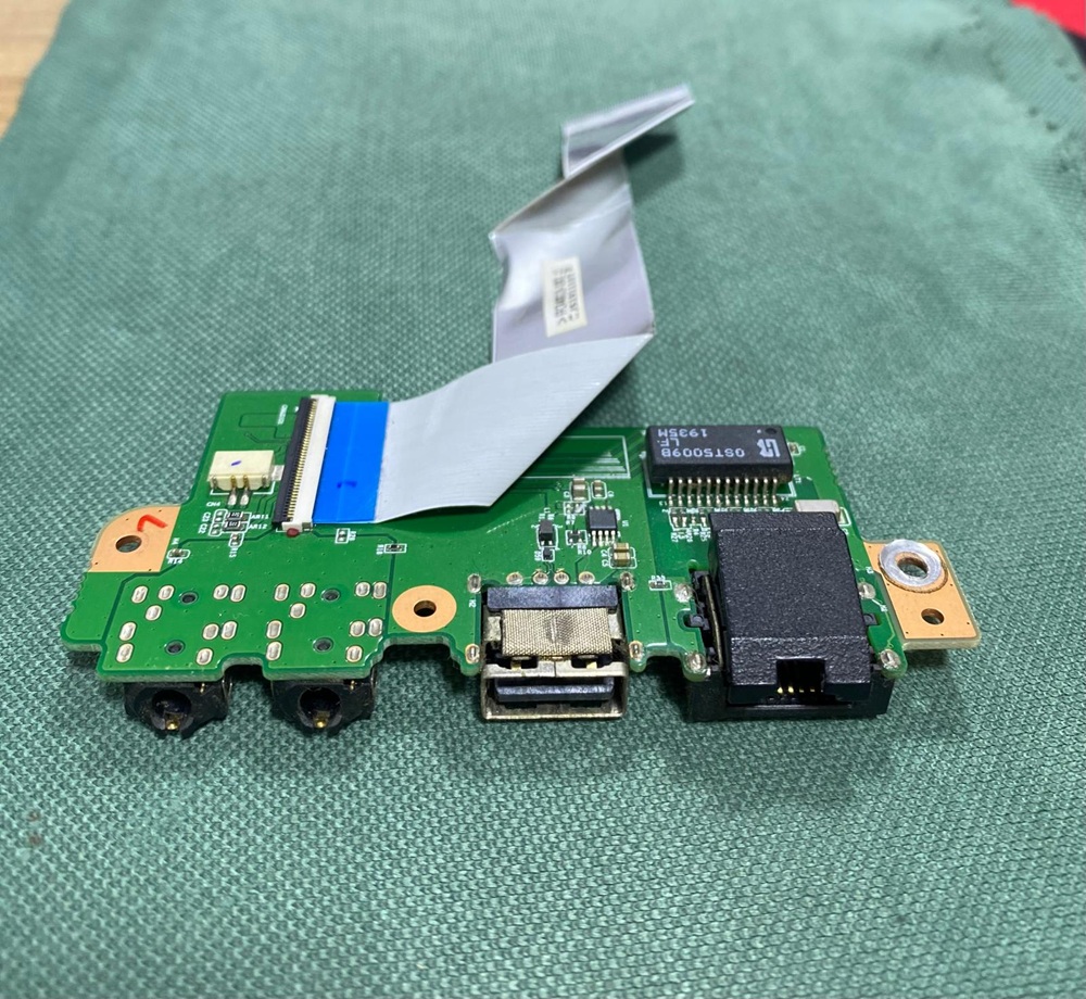 Monster Abra A7 V11.x Serisi Notebook Lan Port, USB, Aux Board / 2.el