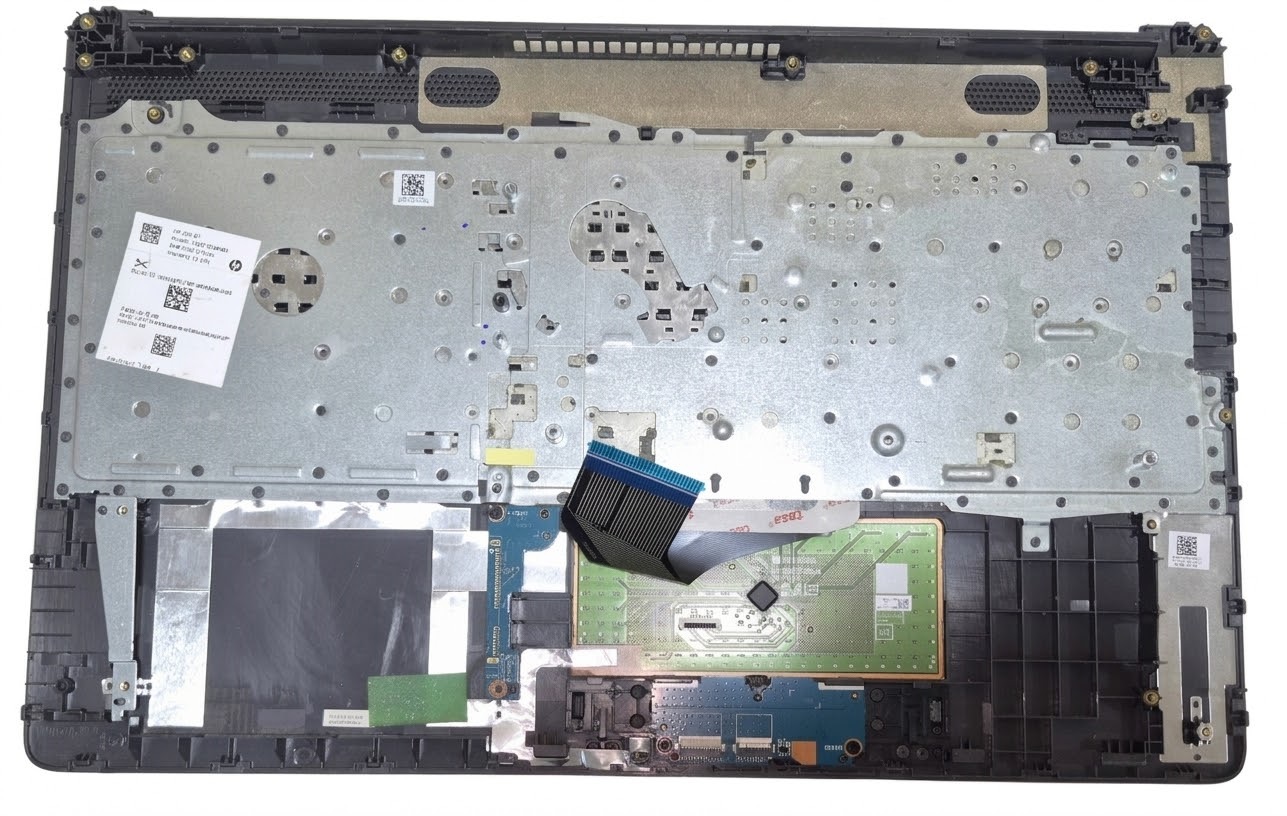 Hp 250 G7 Notebook Ust Kasa, Hafıf Hasarlı Klavye, Touchpad Orj