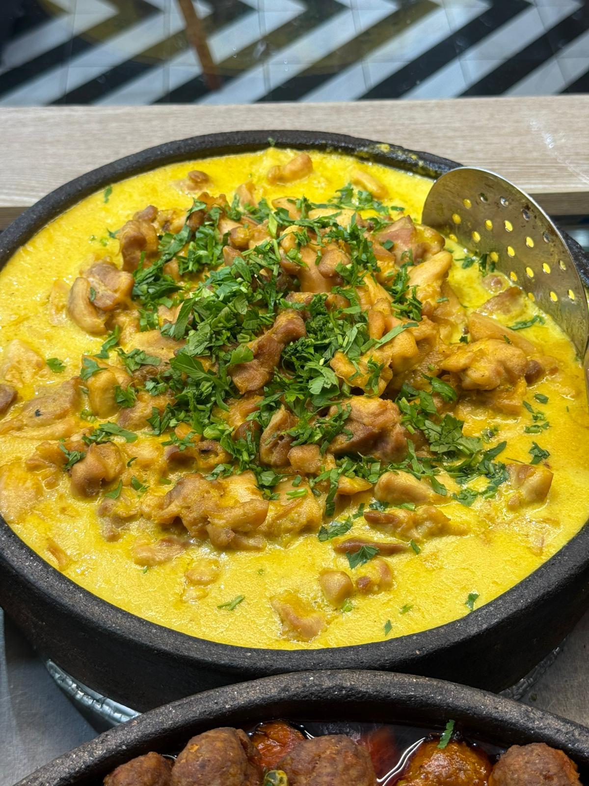 KÖRİ SOSLU TAVUK