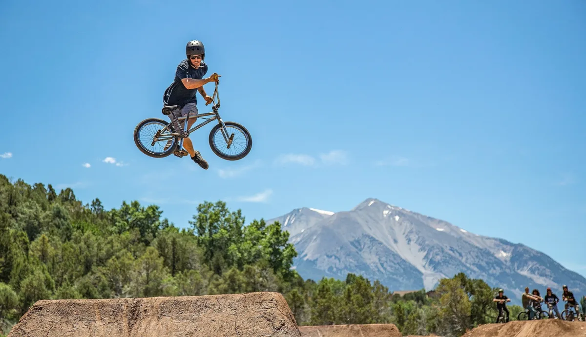 PUSHER MOUNTAIN TRIP Mat Nac main