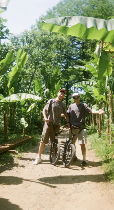 14 Volodya Parshin and Alexey Rayzman in subtropics of Batumi