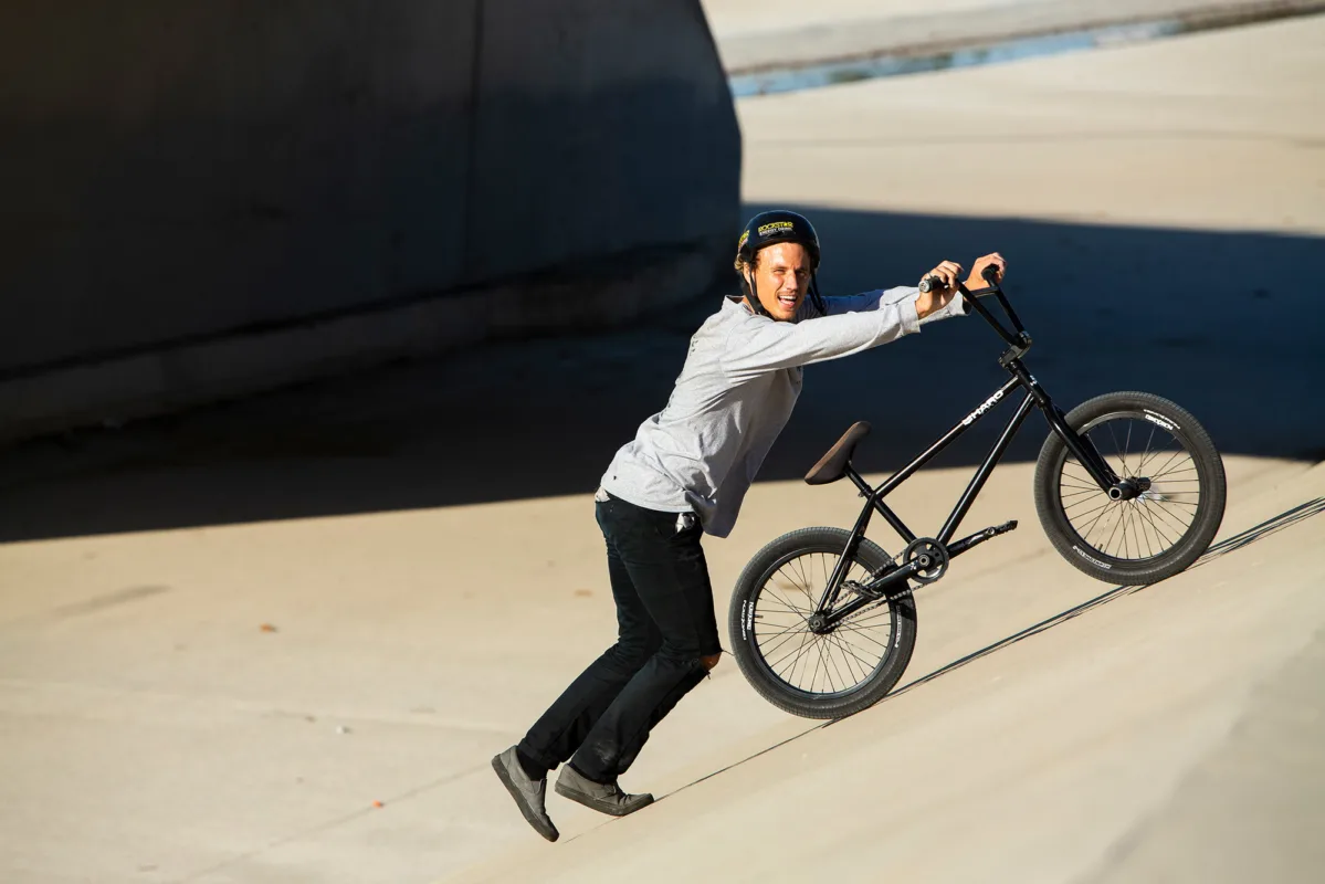 Ho21 Bmx Dennis Enarson Acea 11 09 20 032