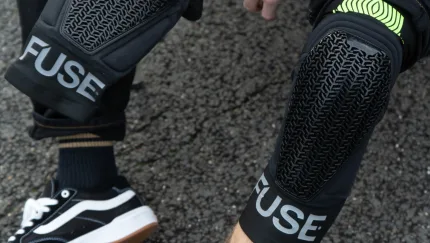 Fuse omega pocket knee pad 7