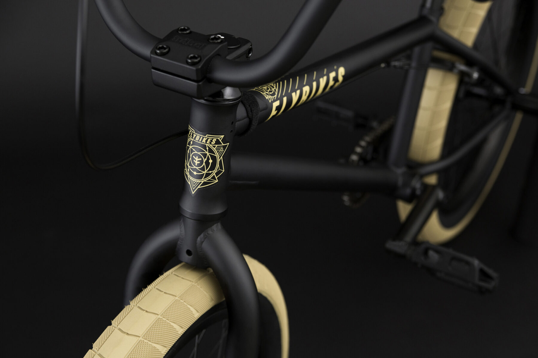 FIRST LOOK FLY BIKES 2018 COMPLETES DigBMX