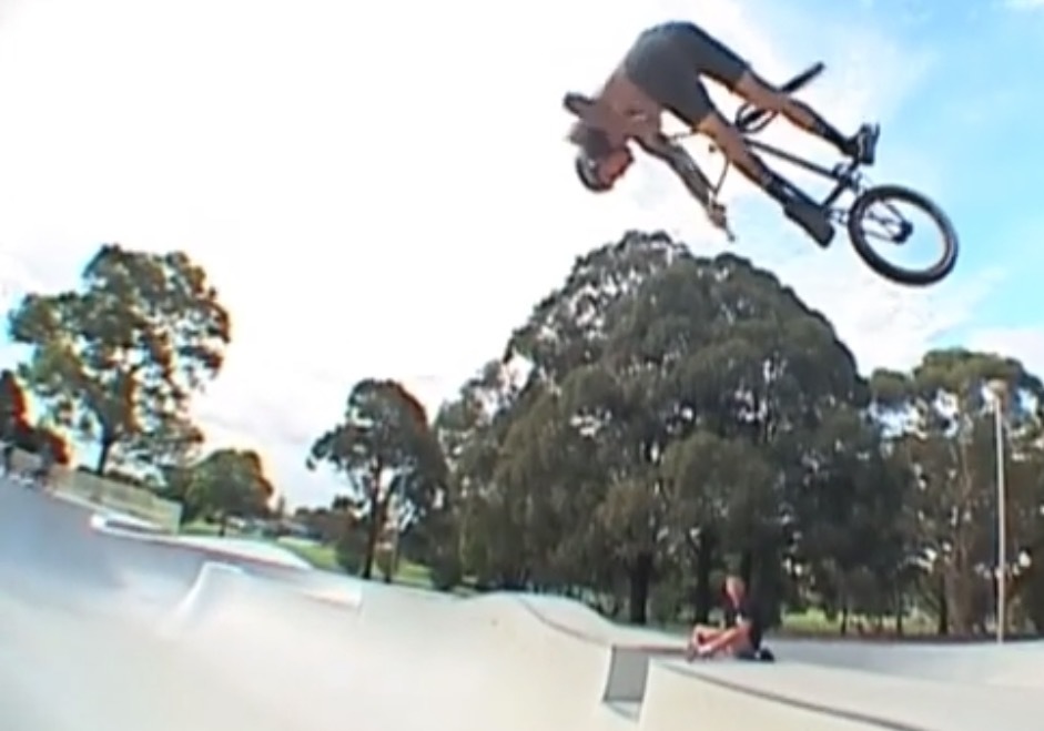 LUX BMX AETERNA TRAILER 2 DIG BMX