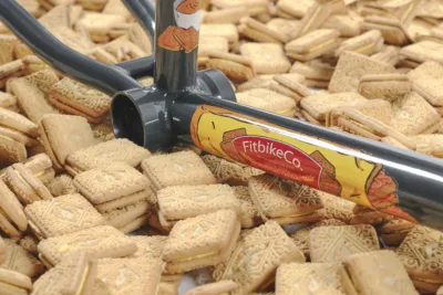 Biscuitsidefront
