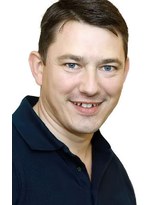 Profilbild von Dr. med. dent. Ulrich Schäfer – Alsterzahnärzte