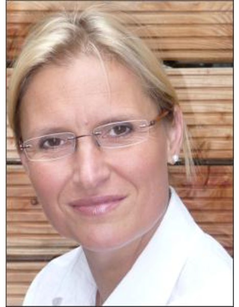 Dr. med. Carola Kadgien