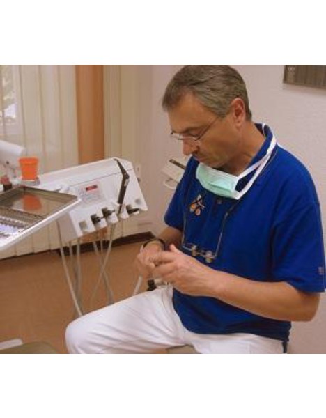 Dr. med. dent. Gerhard Dochow