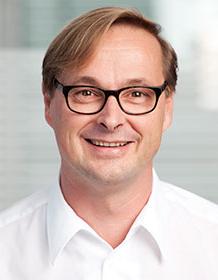 Dr. med. Frank Karches