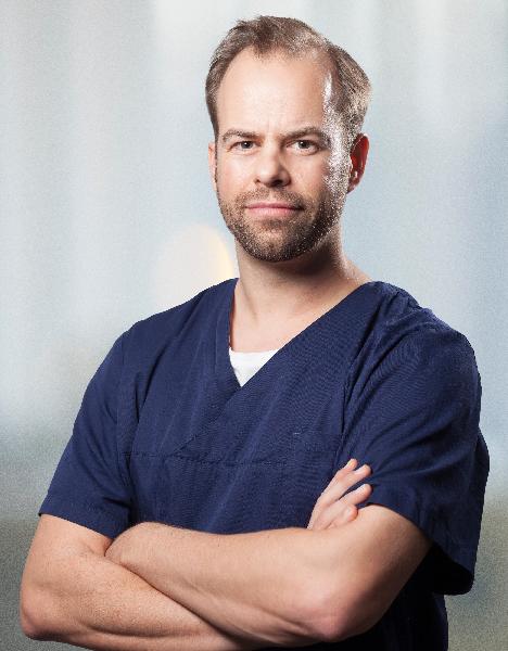 Dr. Dr. Tim Bartholl