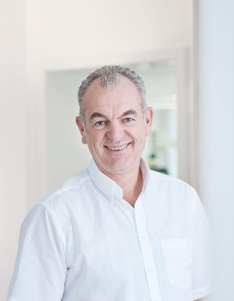 Dr. Gerd Reichardt Reichardt