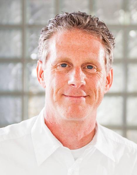 Dr. med. dent. Patrick Anschütz