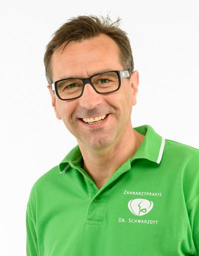 Dr. med. dent. Peter Schwarzott