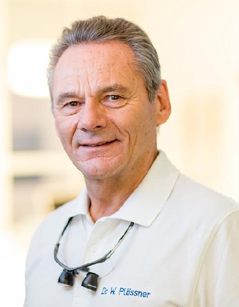 Dr. Willibald Plössner