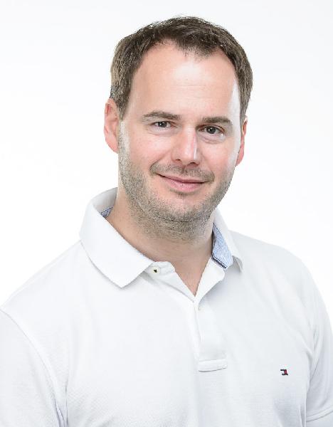 Dr. med. dent Cornelius Lenz