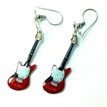 The Beatles Paul McChartney Spilla a forma di chitarra in metallo The Beatles Paul McChartney Spilla a forma di chitarra in metallo