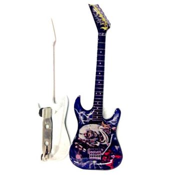 Paul McChartney Spilla a forma di chitarra in metallo The Beatles Paul McChartney Spilla a forma di chitarra in metallo The Beatles