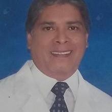 Acercar imagen: Carlos Ricardo Solis Balbuena, Cirujano pediátrico Breña