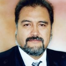 Acercar imagen: Edgar Gregorio Aza Gates, Patólogo Puno