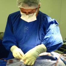 Acercar imagen: Percy Anibal Medina Chacon, Neurocirujano Tacna