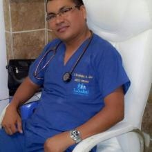 Acercar imagen: Julio César Fernández Amones, Urólogo Tarapoto