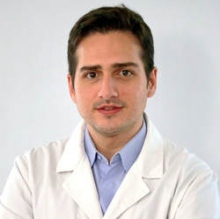 Acercar imagen: Alberto Arecchi, Cirujano oral y maxilofacial Barcelona