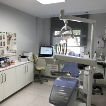 Acercar imagen: Enrique Plana de Viala, Dentista Vilanova i La Geltrú