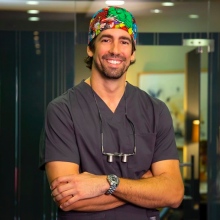 Acercar imagen: Luis Montero Marín, Dentista Madrid