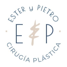 Ester y Pietro Cirugía Plástica