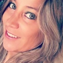 Acercar imagen: Yamila Romina Ferri Conigliaro, Dentista Los Arenales del Sol