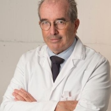 Acercar imagen: Javier González Lagunas, Cirujano oral y maxilofacial Barcelona