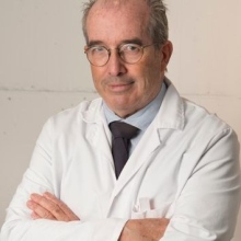 Javier González Lagunas, Cirujano oral y maxilofacial Barcelona