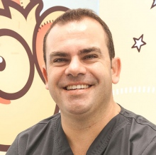 Acercar imagen: Miguel Ambrosio encinas, Dentista Córdoba