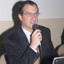 Jose Cruz Ruiz Villandiego, Dentista Donostia-San Sebastián
