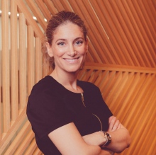 Acercar imagen: Lucía Mourin, Dentista Madrid